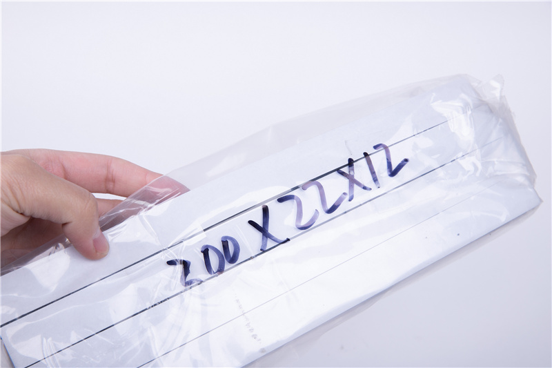 CR減震(zhen)保(bao)溫條(tiao)